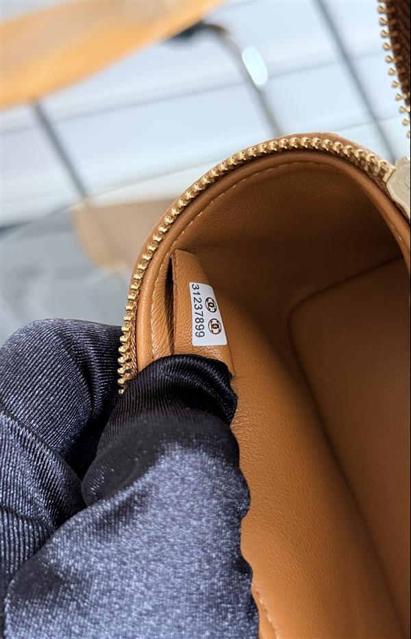 2026127214535704 560